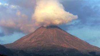 Estos tres volcanes son los más activos de los 32 que tiene el país centroamericano.