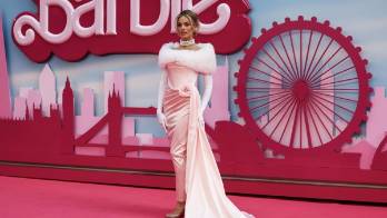 Margot Robbie: Me sorprendió que Mattel nos dejara burlarnos de ellos