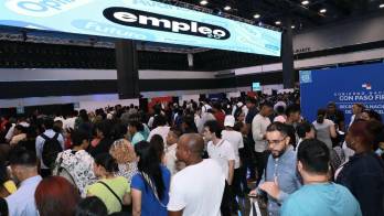 Feria de empleo en la ciudad de Panamá.