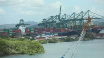 La transferencia del Canal en 1999 marcó el inicio de una nueva era de soberanía y desarrollo para Panamá.