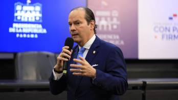 El canciller Javier Martínez-Acha confirmó que el embajador panameño en La Habana visitará a los diez panameños detenidos en Cuba.