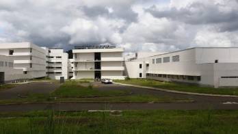 FCC solicita a contratistas retirar materiales de Ciudad de la Salud