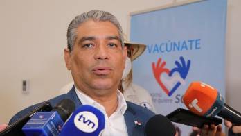 Ministro de Salud Luis Francisco Sucre.