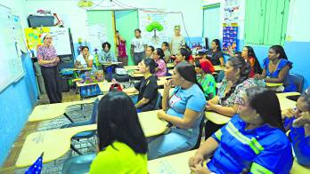 Es importante desarrollar la necesidad de los centros educativos con la participación de los padres de familia.