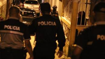 El joven asesinado sostenía a su bebé en brazos cuando los sicarios lo atacaron en el área de El Pueblito.