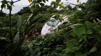 Un accidente de tren en Taiwán deja al menos 48 muertos y decenas de heridos