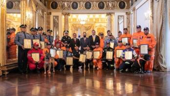 Rescatistas desde la Presidencia.