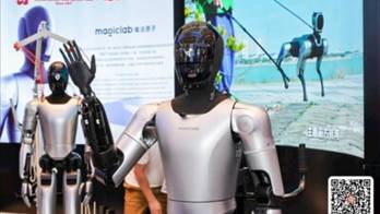 Los modelos diseñados para otros sectores industriales, como la limpieza de muros, cortina a gran altitud, la fabricación, el cuidado de ancianos, la logística y la agricultura de precisión, ilustran el creciente papel de la robótica en la vida cotidiana.