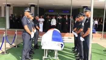 Dan último adiós al teniente asesinado en La Joya