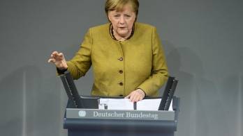 Merkel defiende prolongación de restricciones, pero con meta de levantarlas
