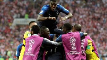 Los jugadores franceses celebrando.
