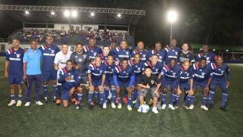 Panamá Legend celebra el título de la Liga Máster 50 tras vencer a Panamá Lawyers.