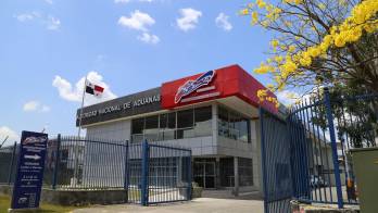 Aduanas refuerza su papel en la recaudación y el control del comercio exterior.