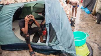 El informe también advierte de que ‘choques económicos’ como los aumentos de aranceles o el debilitamiento del dólar pueden provocar un importante repunte de los precios de los alimentos y perturbar las cadenas de suministro.