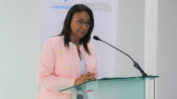 La ministra de la Mujer, Niurka Palacio, pidió a la ciudadanía actuar con responsabilidad al compartir información en redes sociales.