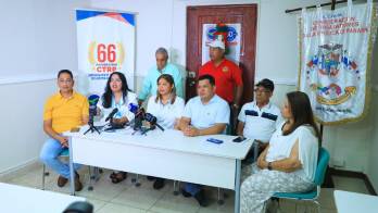 Las Organizaciones Sindicales Independientes en Resistencia (OIR) calificaron el acuerdo como “ridículo” e “indignante”.