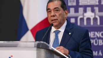 “Tenemos 85 escuelas a nivel de la región y de otras áreas que tenemos que hacer totalmente nuevas”, expresó ministro de Educación, Ventura Vega.