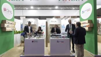 Vista del ambiente del stand de Italia durante la 28ª edición de Vitafoods Europe celebrada desde el 5 al 7 de mayo en Barcelona España se convirtió en 2025 en el cuarto mercado internacional para las exportaciones italianas.