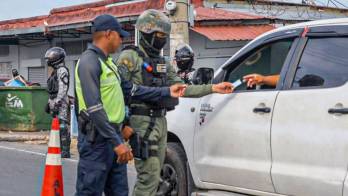 Los operativos incluyeron allanamientos y retenes en sectores priorizados por su alta incidencia delictiva.