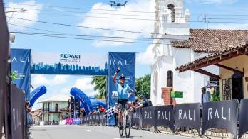 Fred Matute atacó en el momento decisivo y completó en solitario la primera etapa del Tour de Panamá para asumir el liderato general.