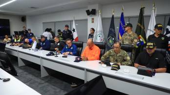 Autoridades durante la conferencia sobre los incidentes registrados en el Carnaval 2026.