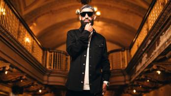 Arcángel anunció las fechas de la primera etapa de su gira ‘La 8va Maravilla World Tour 20 Aniversario’, que comenzará el 13 de mayo en Barcelona y pasará por 12 países y 18 ciudades hasta concluir el 26 de septiembre en Costa Rica.