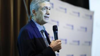 El presidente ejecutivo de Copa Airlines, Pedro Heilbron, habla durante una ceremonia este martes, en ciudad de Panamá.