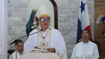 El arzobispo de Panamá, José Domingo Ulloa.