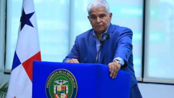 Presidente José Raúl Mulino habla sobre los tanques debajo del Puente de las Américas.