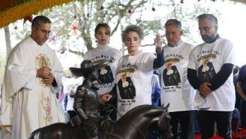 Vicente Fernández es recordado con mariachi y fiesta tras 1 año de su muerte