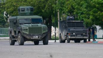 Los militares salvadoreños regresaban de comprar suministros de alimentos cuando fueron atacados.