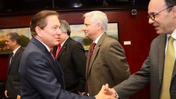 Autoridad del Canal presenta informe a Nito Cortizo