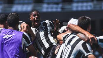 Kadir Barría en Panamá jugaba en la Liga Prom con el Atlético Nacional. Se habla que su clausula de resición está tasada en 30 millones de dólares.