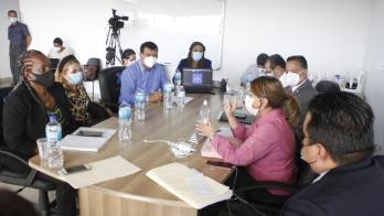 MEDUCA le soltará el billete a las escuelas privadas