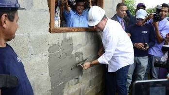 Invasores no pueden tener títulos de terrenos privados dijo Etchelecu.