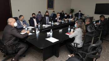 Discuten proyecto de ley que regula tasas de intereses para préstamos y créditos&nbsp;