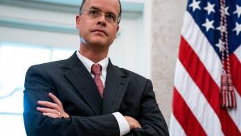 Detienen en EE.UU. a un ruso por mentir al FBI en caso sobre espionaje a Trump