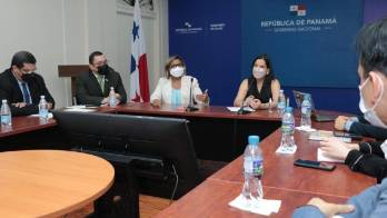 Autoridades abordan tema de embarazos en adolescentes