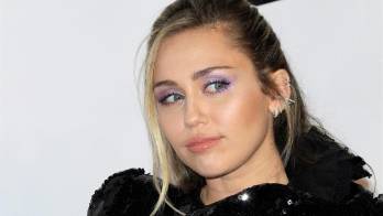 Miley Cyrus se dirige a los presidentes de España e Italia por el coronavirus