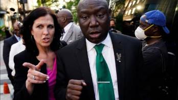 Los fiscales piden 30 años para el expolicía que mató a George Floyd