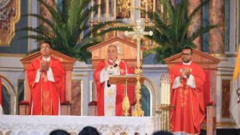 El arzobispo de Panamá, José Domingo Ulloa, durante su reflexión por Pentecostés.