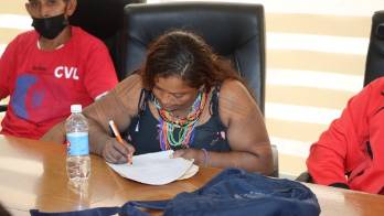 Miviot promete no hacer desalojos forzosos a comunidades informales