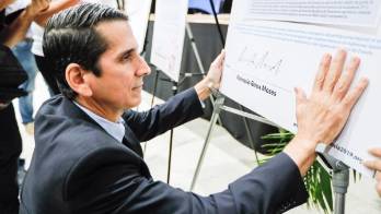 Rómulo cuenta con el apoyo del CD y el Partido Alianza.