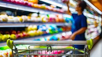 El Gobierno negocia con supermercados para poner en marcha “Canasta pa’ ti”.