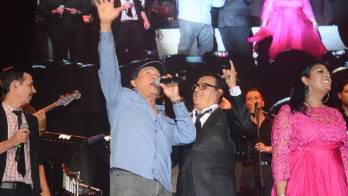 Hasta ‘El Cholo’ Durán subió a tarima a pregonar.