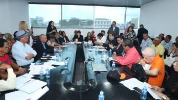 Los pensionados presentes en la sala instaron a solicitar formalmente ante el Pleno la reactivación inmediata del tercer debate del proyecto de Ley 491.