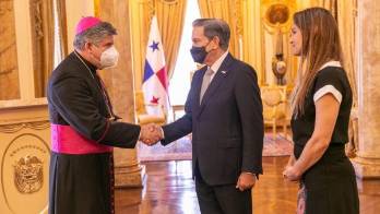 Cortizo recibe cartas credenciales de embajadores