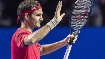 Federer ganó nuevamente en su Basilea natal