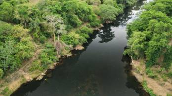 La crisis se remonta al 27 de mayo de 2025, cuando se detectó un aumento de materia orgánica en el río La Villa.