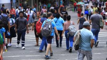 El informe advierte que el costo de la vida subiría hasta 12% y agravaría déficit salarial en 2026.